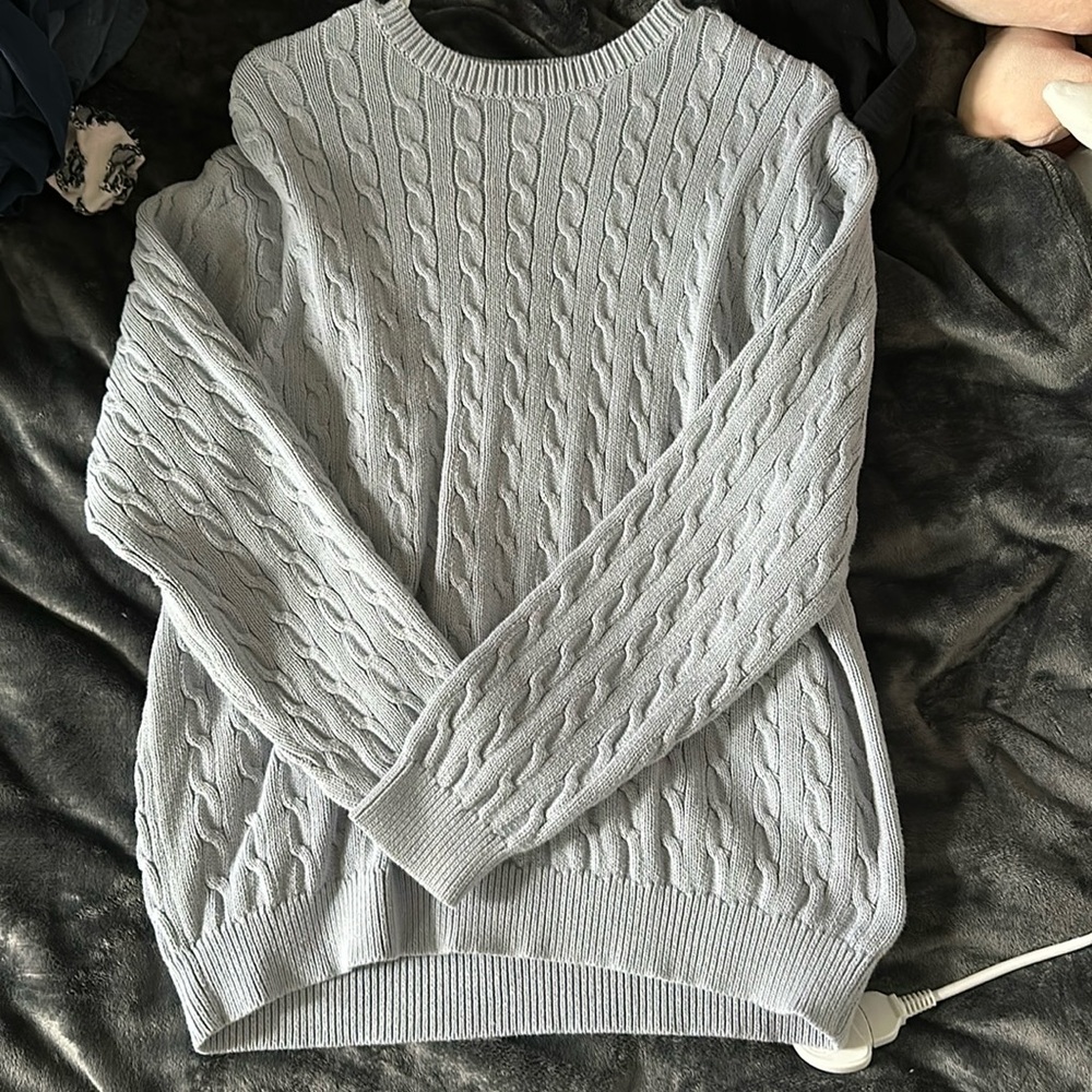 Women’s sweater from PacSun. Very cozy, no damage